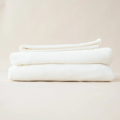 Fitted Sheet with Pillowcases in Cloud