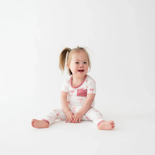 Short Sleeve with Pants Pajamas in Bow