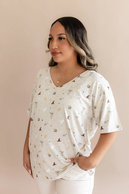 Women's Relaxed Fit V-Neck in Starry Icon