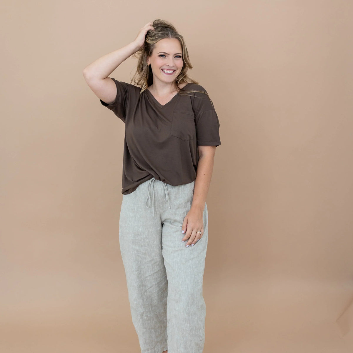 Women’s Relaxed Fit V-Neck in Espresso