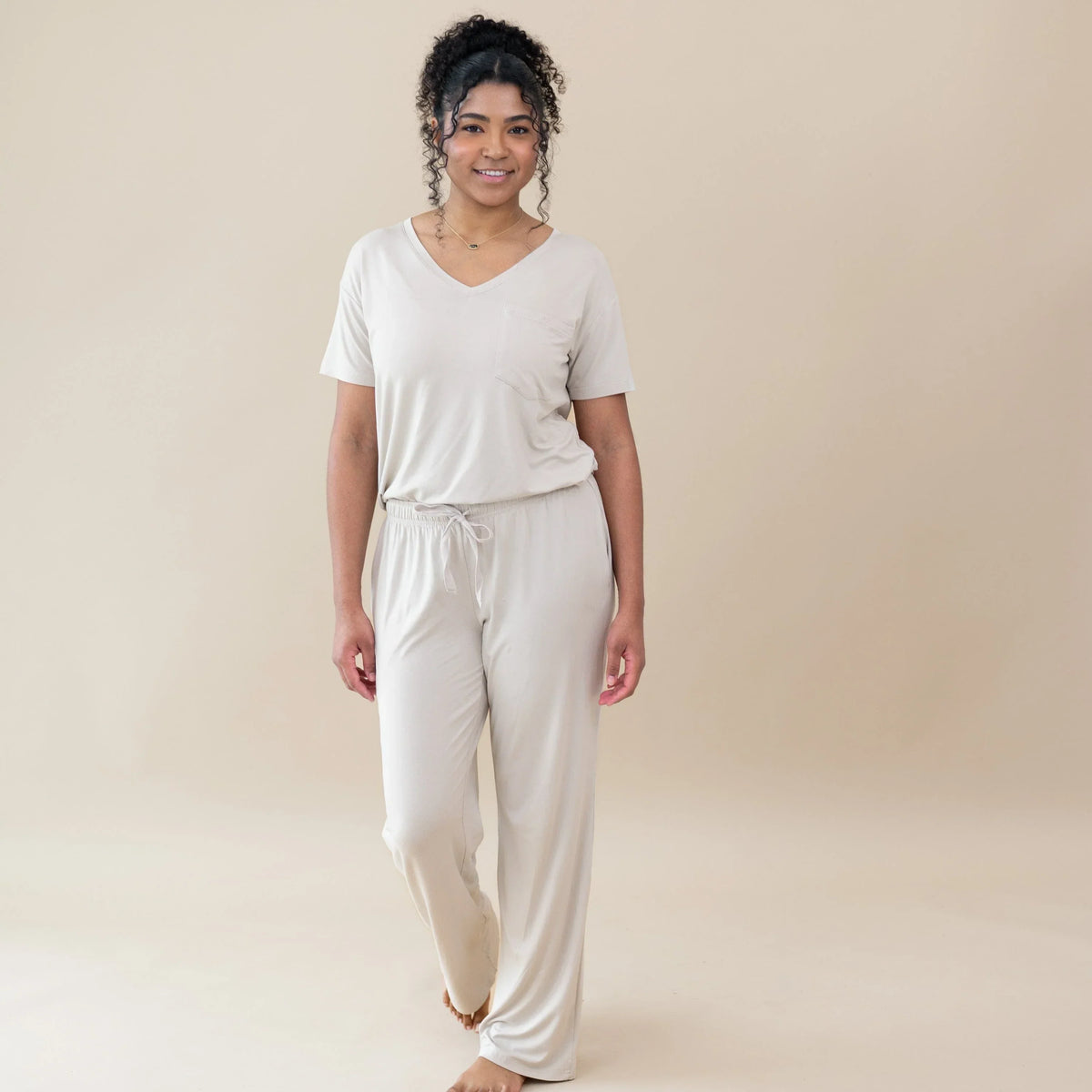Women’s Relaxed Fit V-Neck in Oat